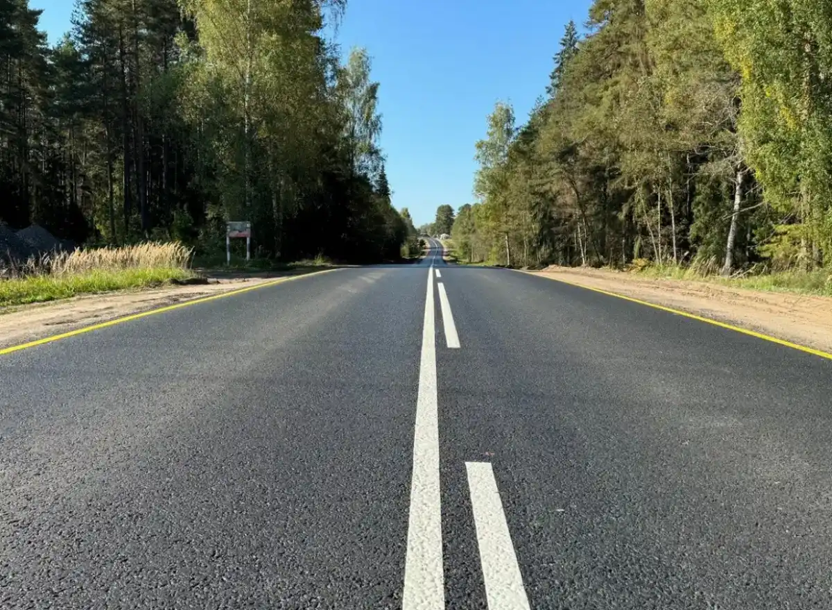 Доля автодорог регионального и межмуниципального значения в нормативном состоянии в Новгородской области к 1 января 2026 года составила 69,5%.