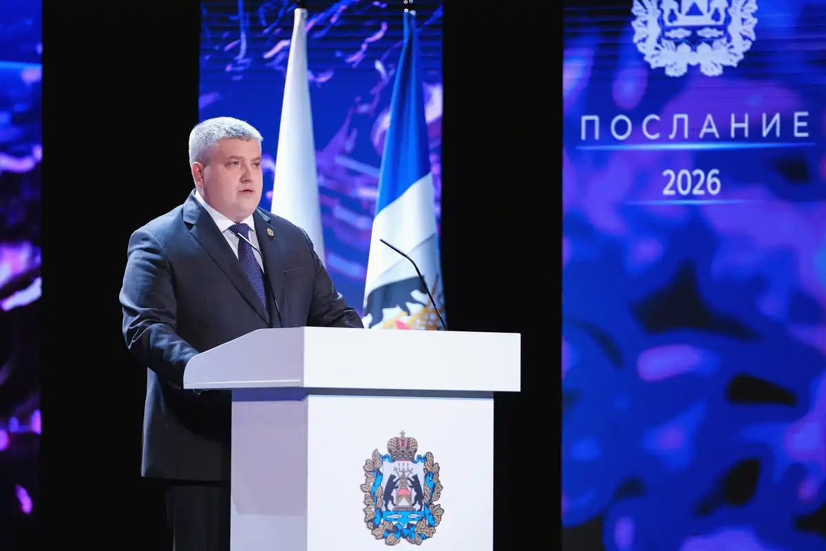 По мнению Дмитрия Солонникова, губернатор показывает, что его команда может решать в регионе сложные вопросы.