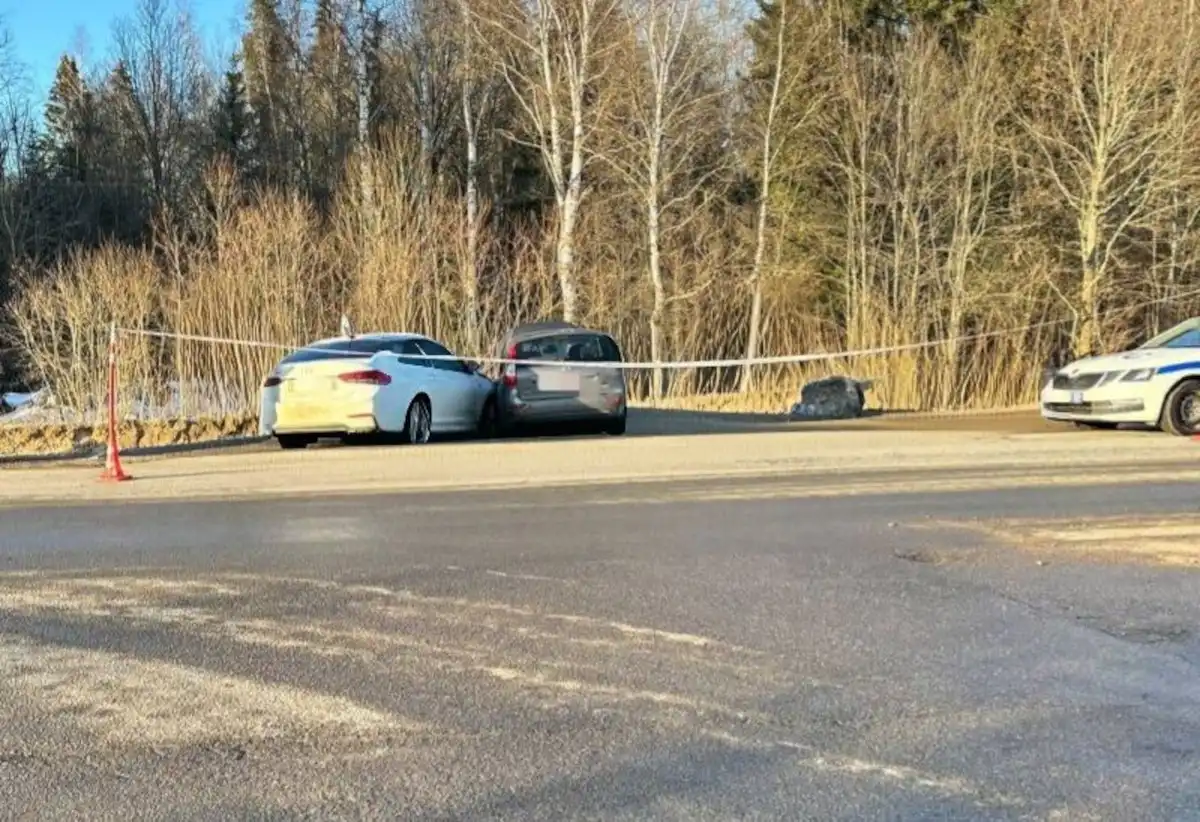 Водитель «Лады Калины» не предоставила преимущество в движении и совершила столкновение с «Хендай Солярис».