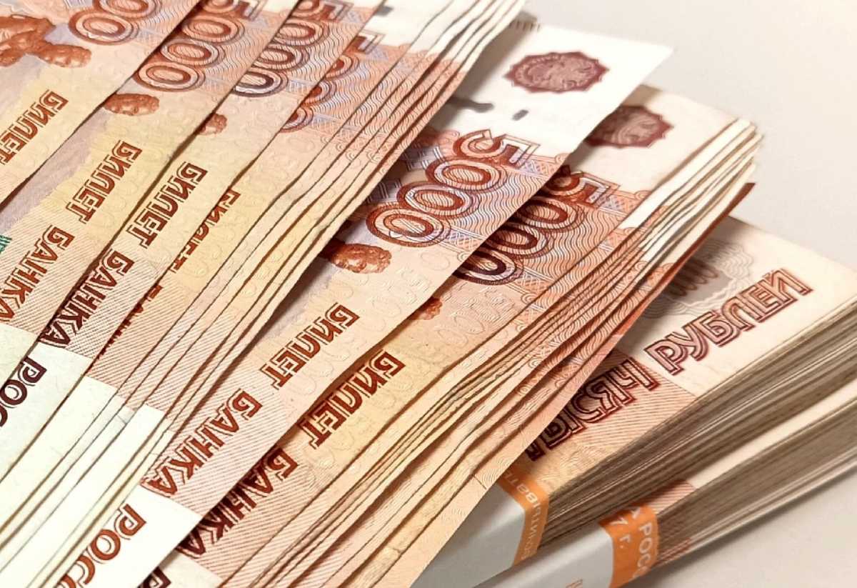 Общий долг жителей Новгородской области по всем розничным кредитам к началу 2026 года составил 103,9 млрд рублей.