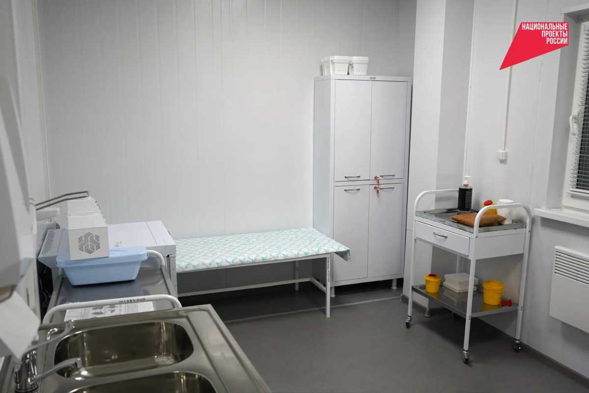 Новый ФАП оснащен всем необходимым оборудованием для оказания первичной медико-санитарной помощи.