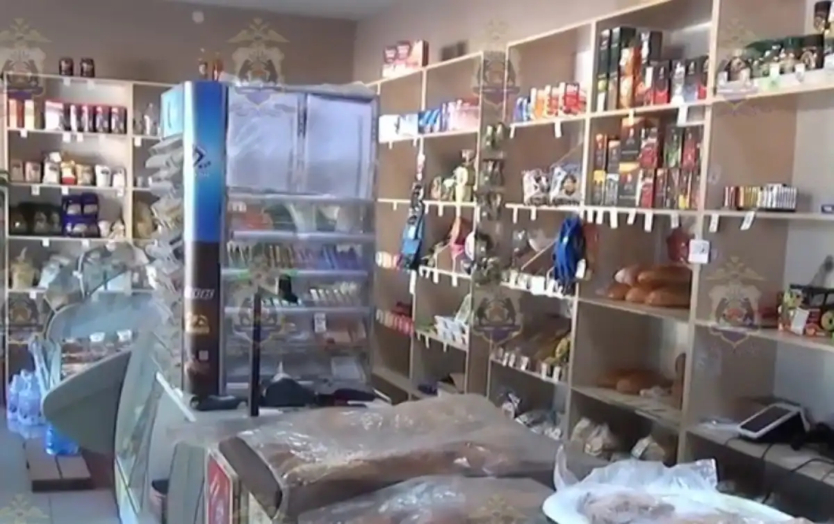 По факту грабежа возбудили уголовное дело.