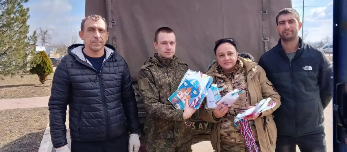 По словам Ольги Борисовой, в посылках было много писем, поделок и оберегов от жителей Новгородской области.