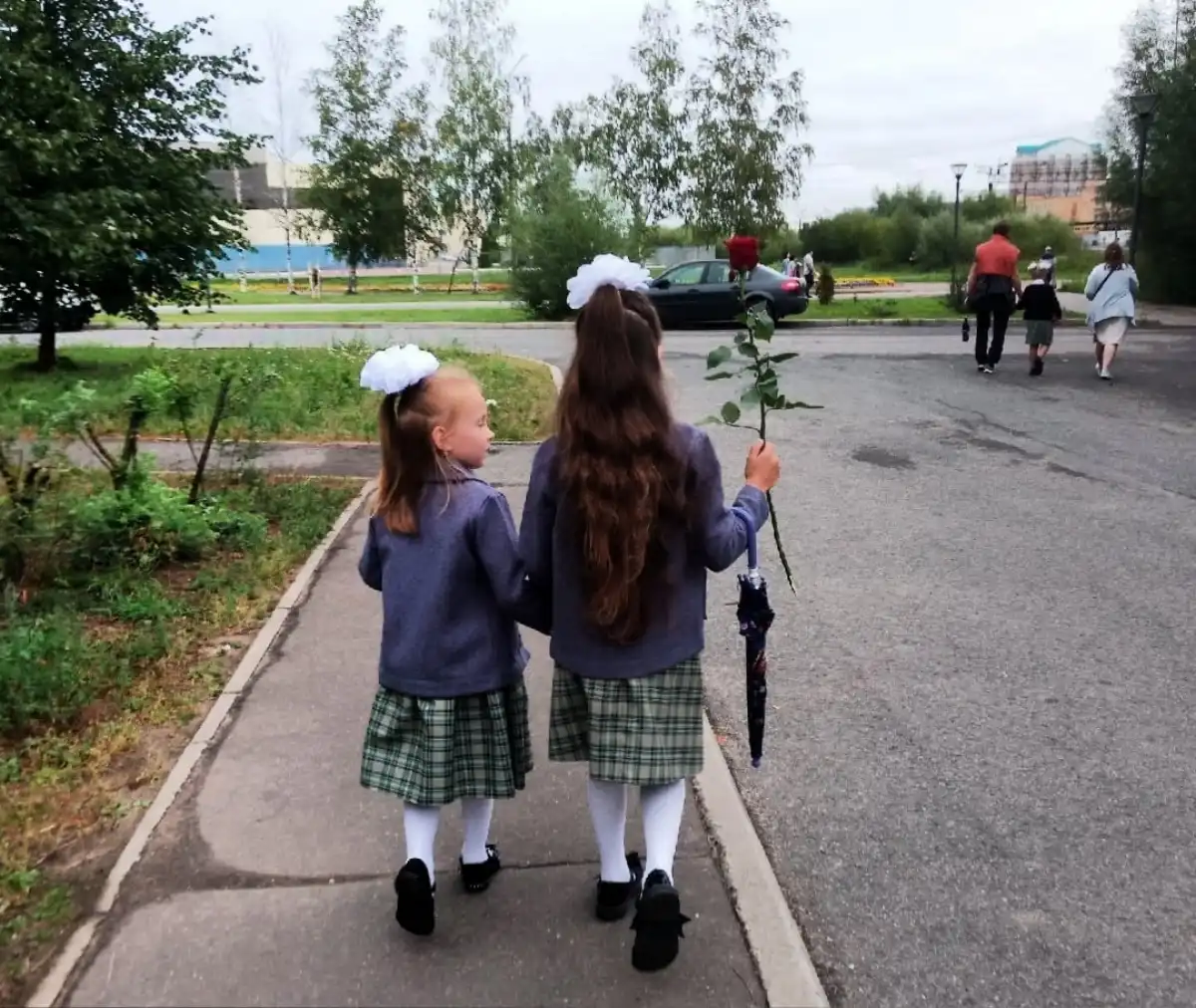 С 6 июля по 5 сентября будут принимать заявления от родителей, чьи дети живут в других микрорайонах.