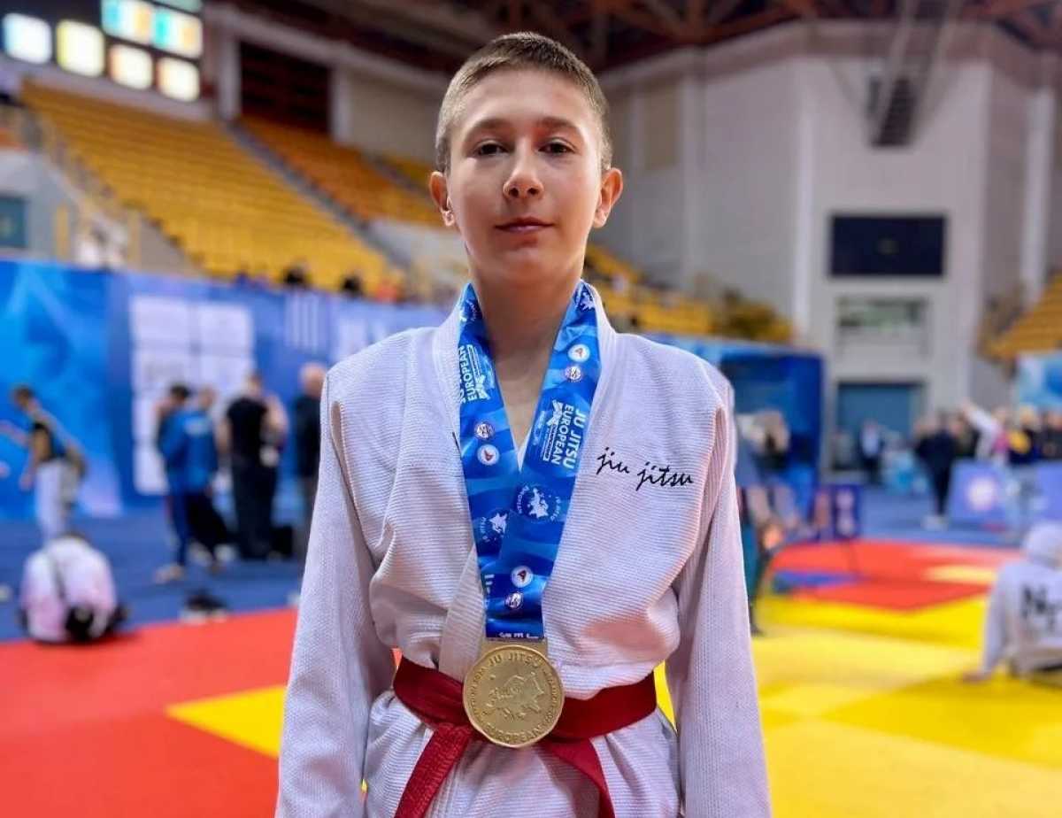 Захар Голубцов стал сильнейшим среди юношей до 16 лет в весе 44 кг.