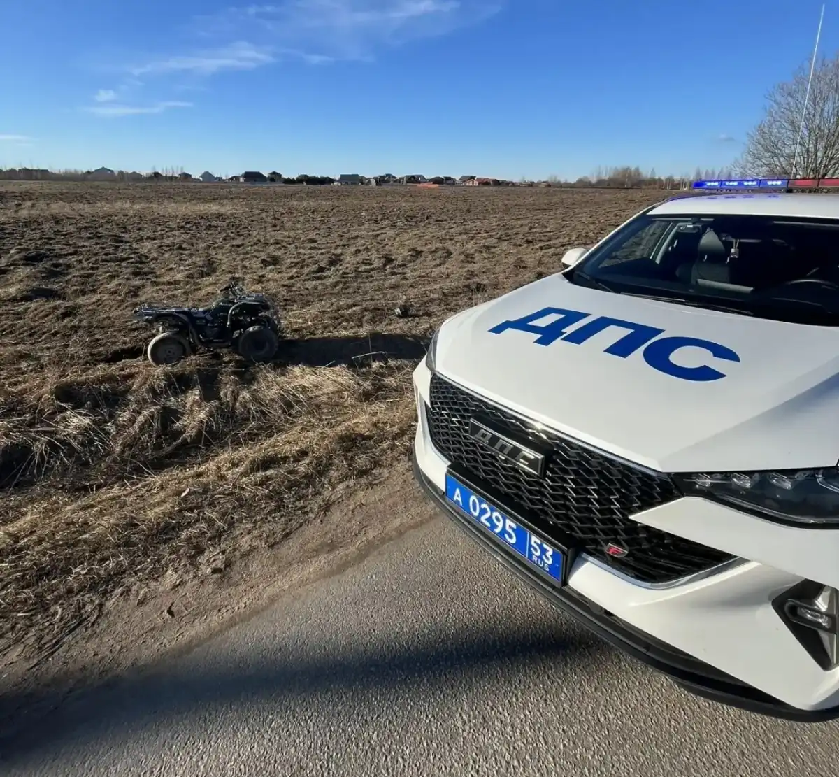 Подростка на квадроцикле остановили в деревне Новое Ракомо.