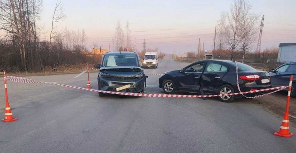 В аварии пострадал водитель «Рено».