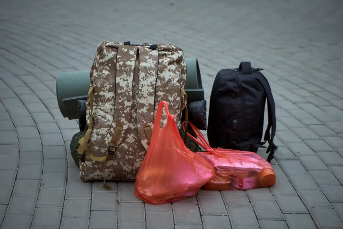 Александр Дронов поручил до 28 апреля упростить получение не менее 20 мер поддержки бойцов СВО.