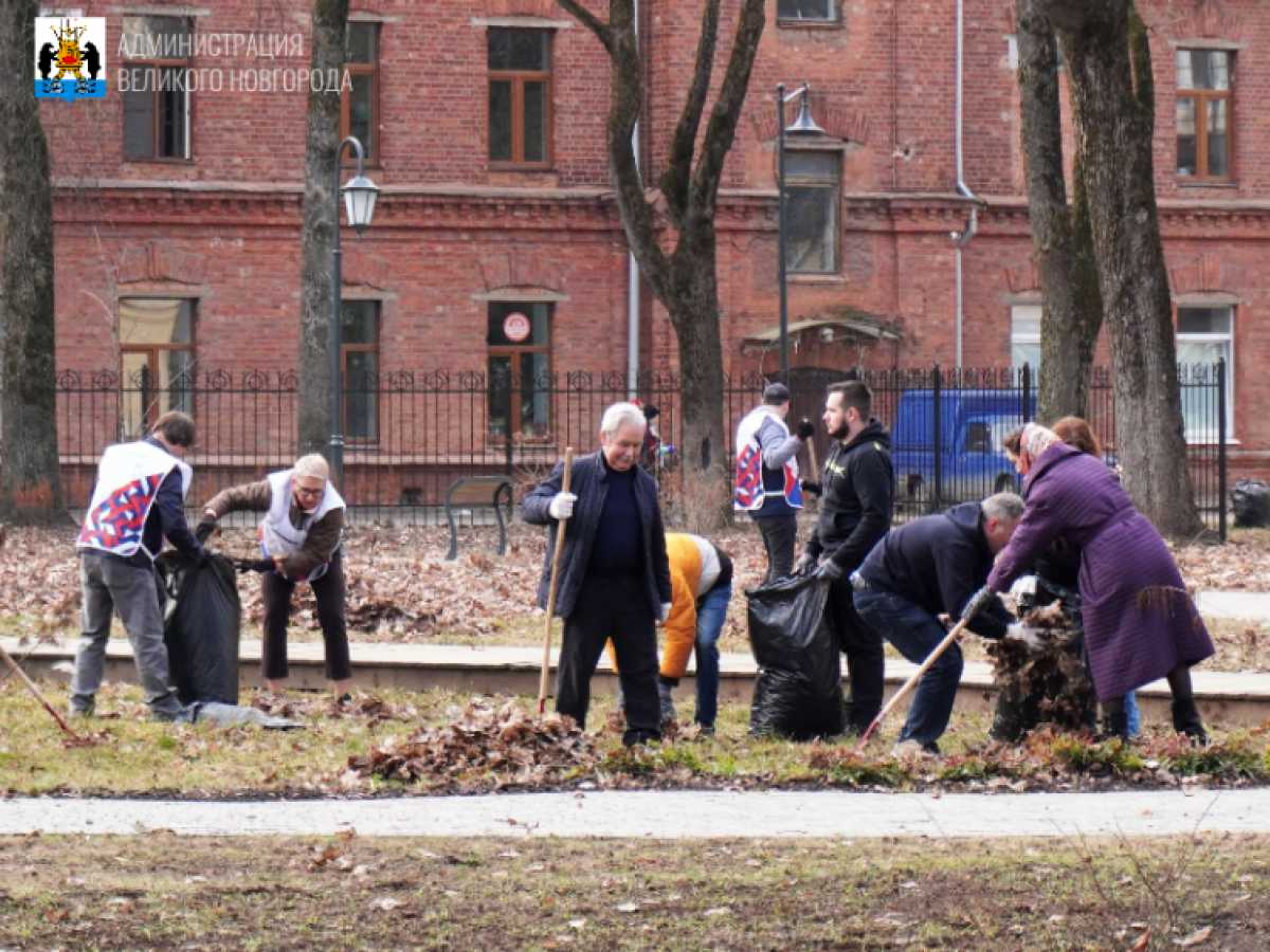 По итогам субботников собрали около 3 тысяч мешков мусора.
