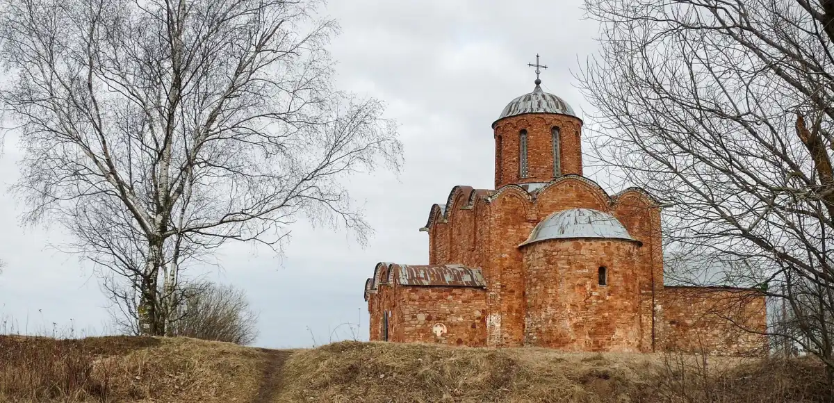 2 апреля ожидается переменная облачность, днём температура воздуха составит 11-16 градусов.