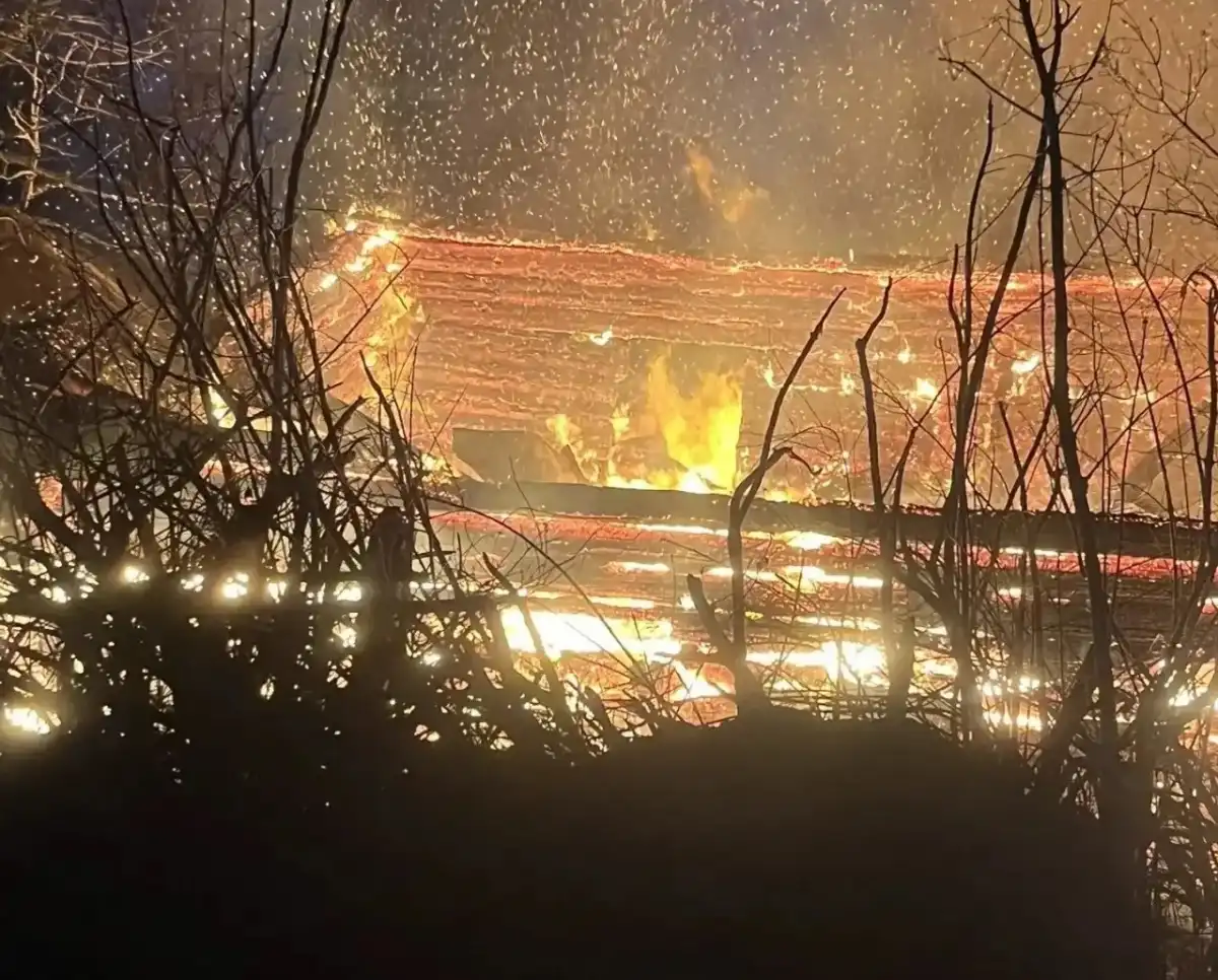 В Торбине сгорел нежилой дом.