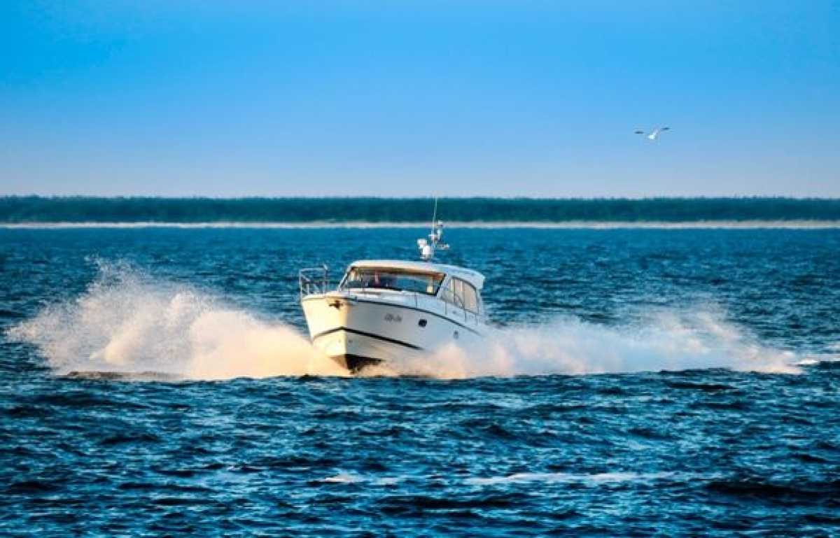 Перед началом навигации судовладельцы должны проверить исправность техники.