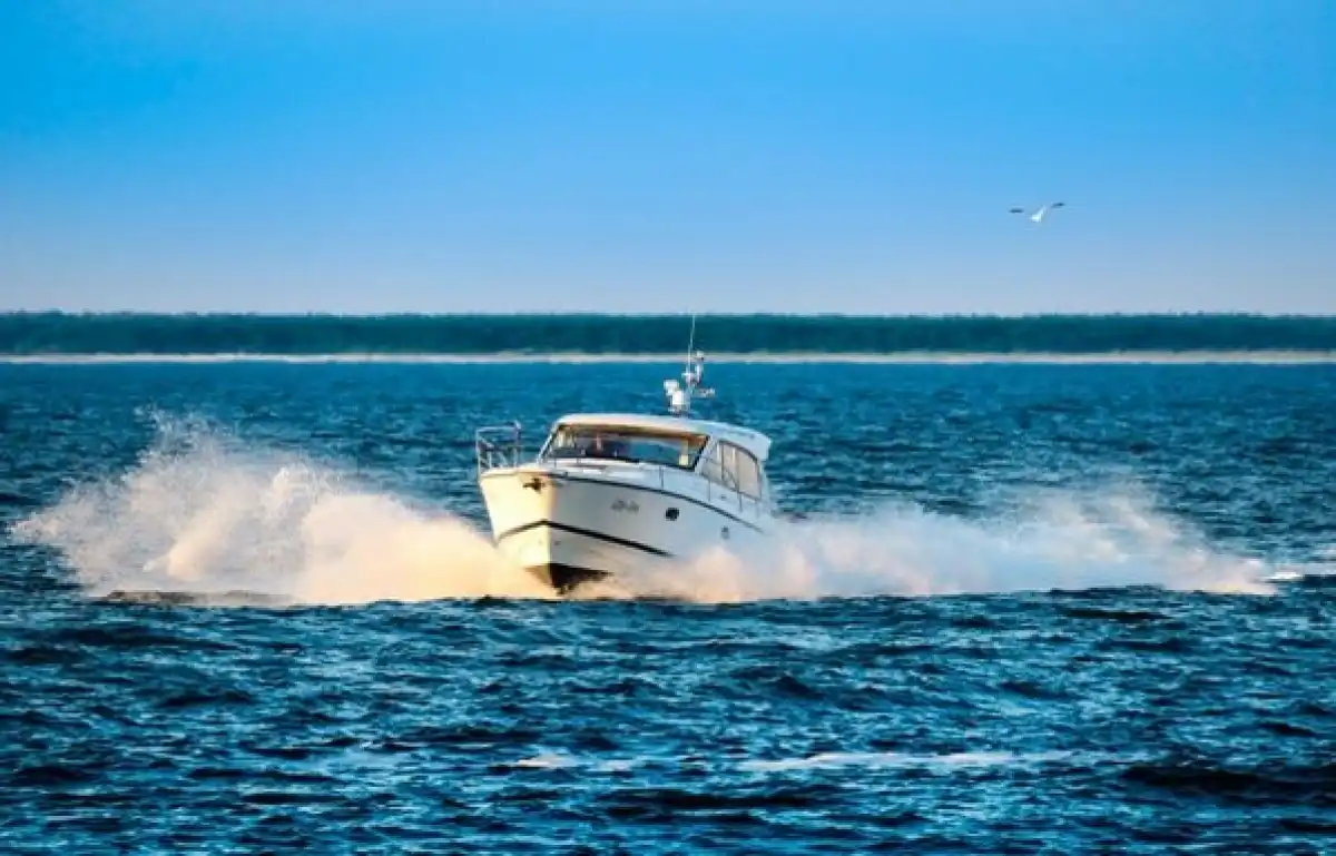 Перед началом навигации судовладельцы должны проверить исправность техники.