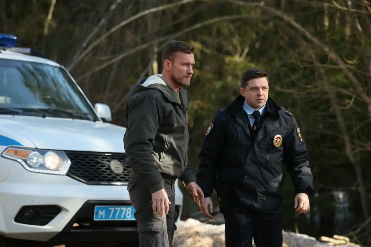 По сюжету Саша Дымов тяжело переживает потерю любимой и готов на всё, чтобы найти виновника её смерти.