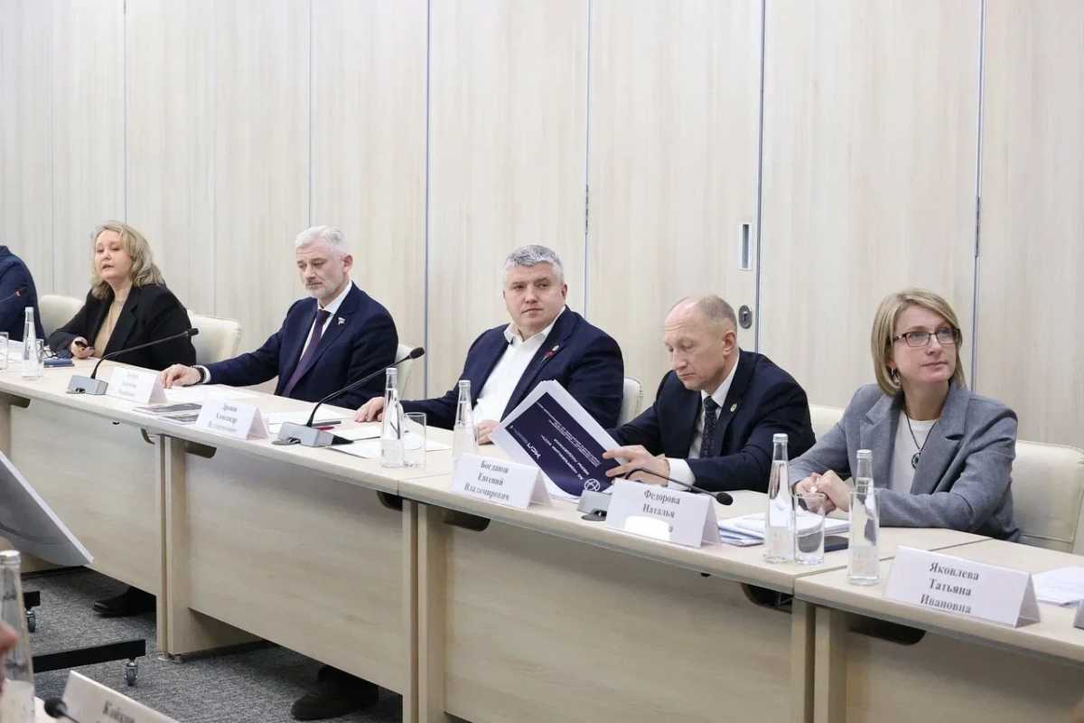 Участники встречи выслушали мнения представителей бизнеса.