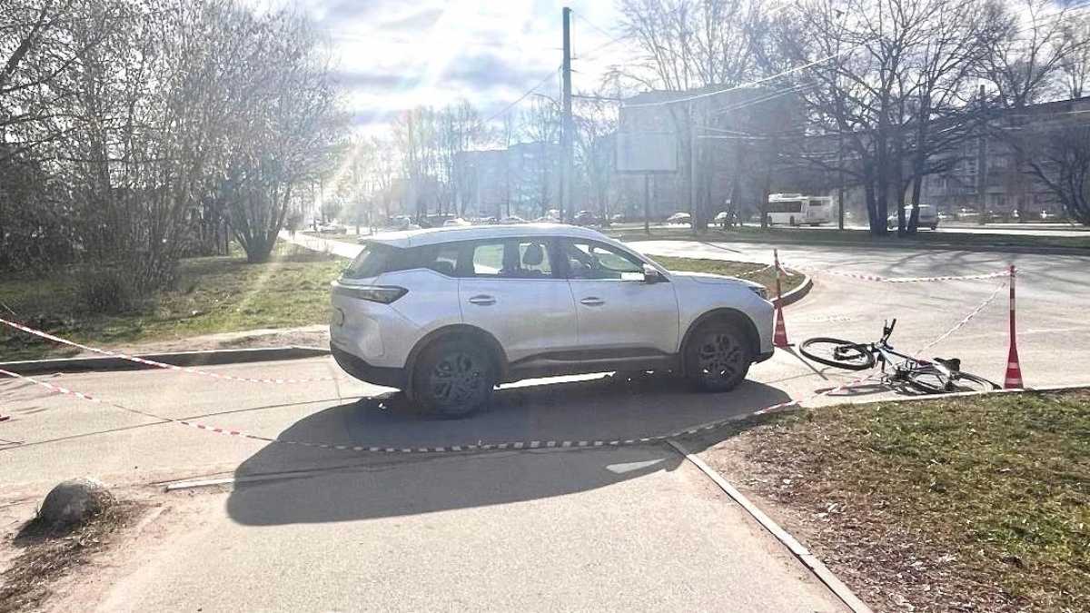 Велосипедисту диагностировали перелом голени.