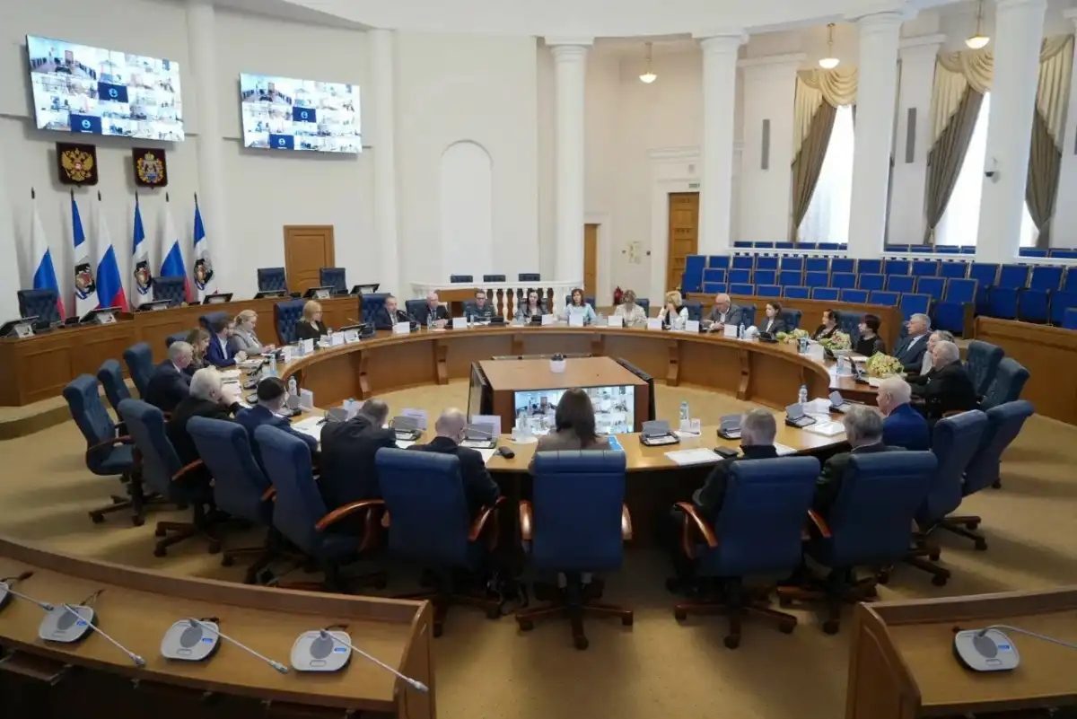 Традиционно одним из основных мероприятий плана станет проведение митинга и литии у памятного мемориала в Сквере Мужества 26 апреля 2026 года.