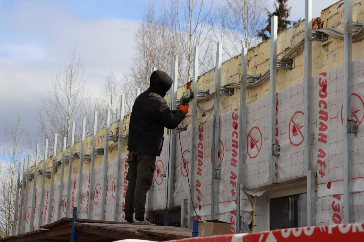 В детском лагере «Волынь» Новгородского округа  продолжается ремонт медицинского блока