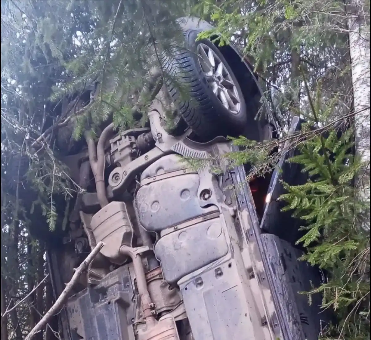 Водитель «Ауди» от госпитализации отказался.