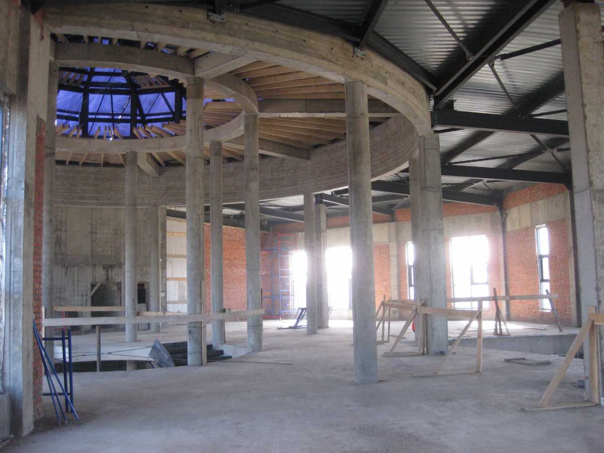 Ожидается, что центр будет работать семь дней в неделю с 10:00 до 20:00.