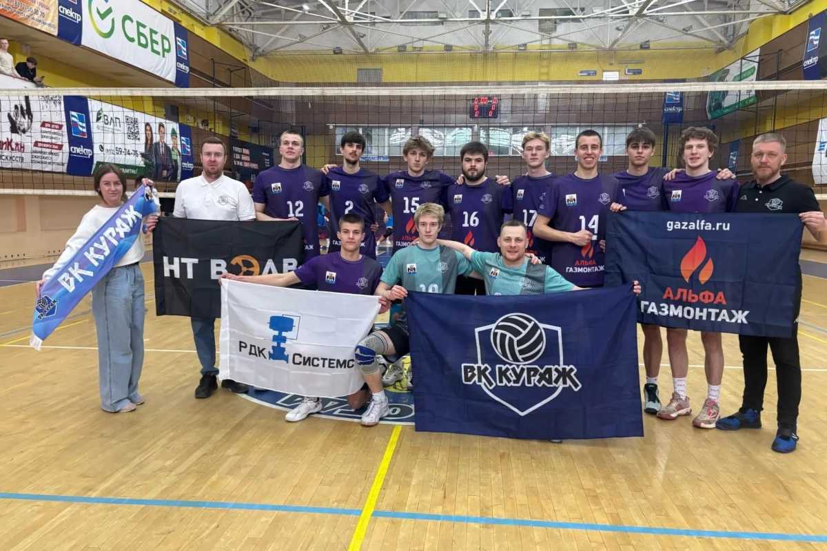 Новгородский «Кураж» участвует в первой лиге чемпионата России с прошлого сезона.