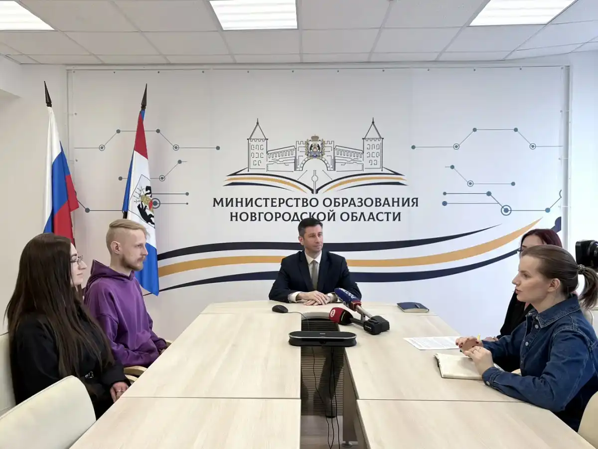 Чемпионат «Абилимпикс» будет проходить в 12 техникумах и колледжах, трёх школах и одном социально-медицинском учреждении, сообщил заместитель министра образования области Игнат Потапов.