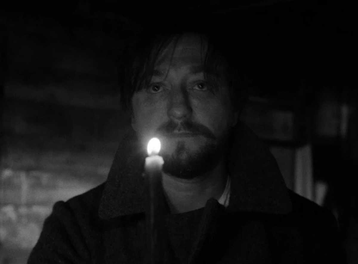 Главную роль в фильме «Искупление» исполнил Сергей Безруков.