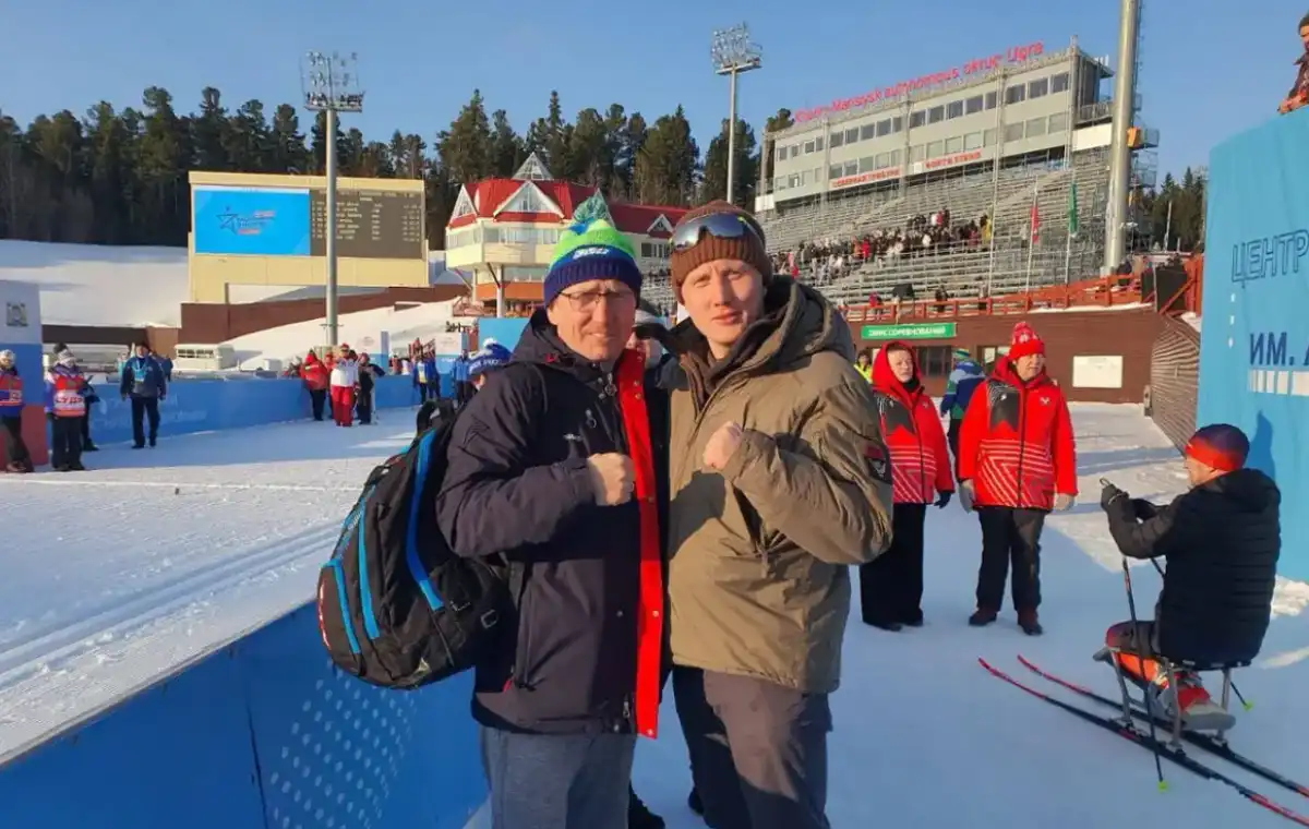 Дмитрий Большаков вместе с отцом и тренером Николаем Большаковым.