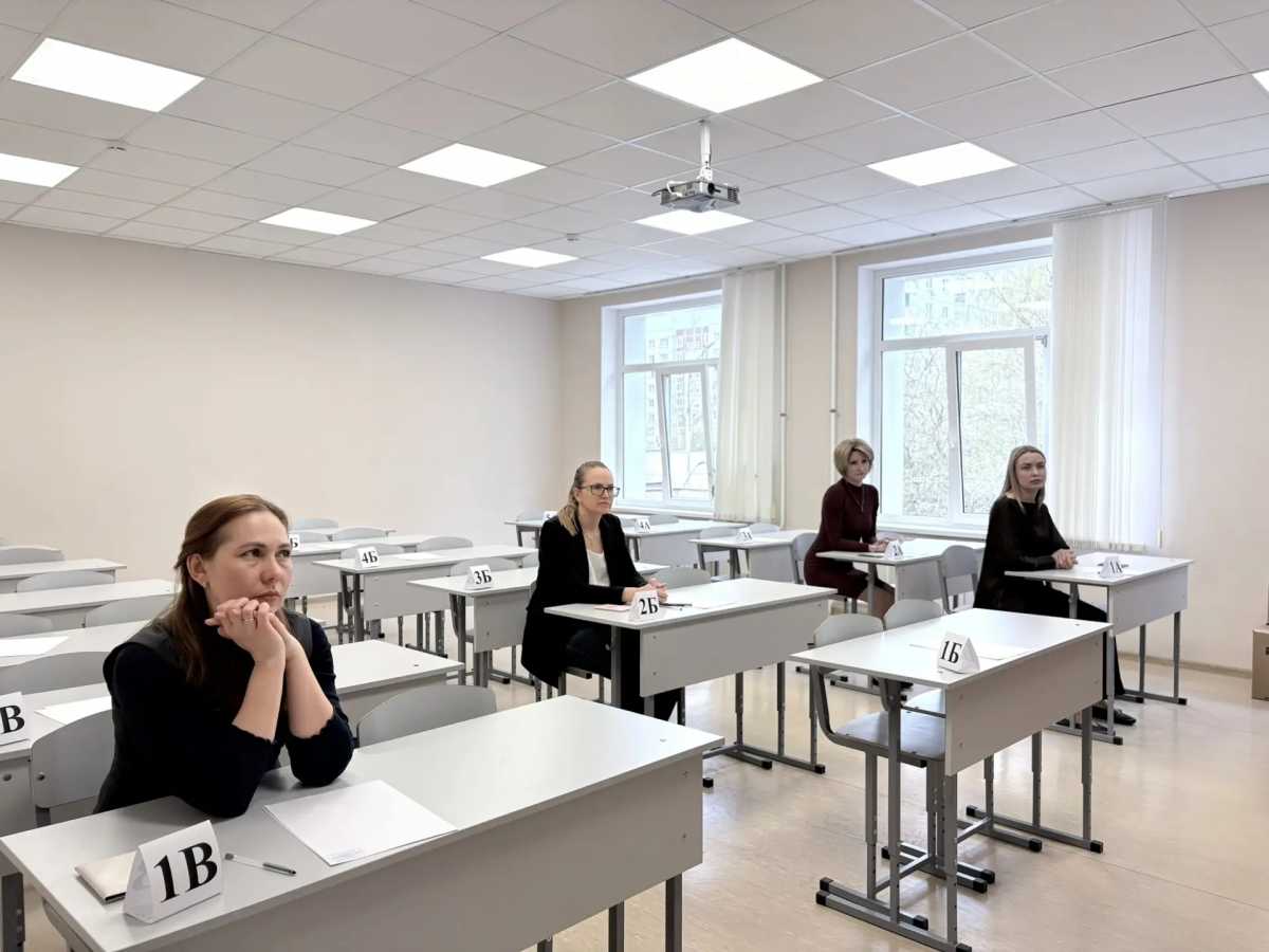 Участникам акции предложили проверить свои знания по русскому языку.