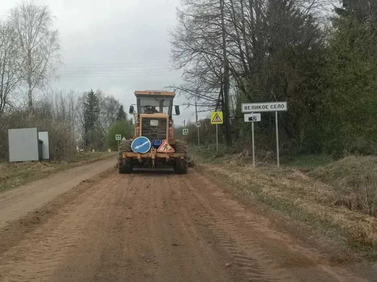 Больше всего таких дорог расположено в Старорусском и Новгородском округах.