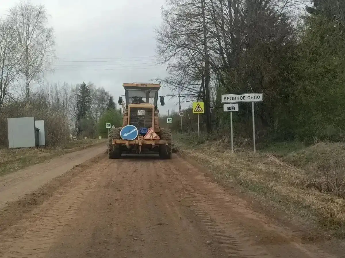 Больше всего таких дорог расположено в Старорусском и Новгородском округах.