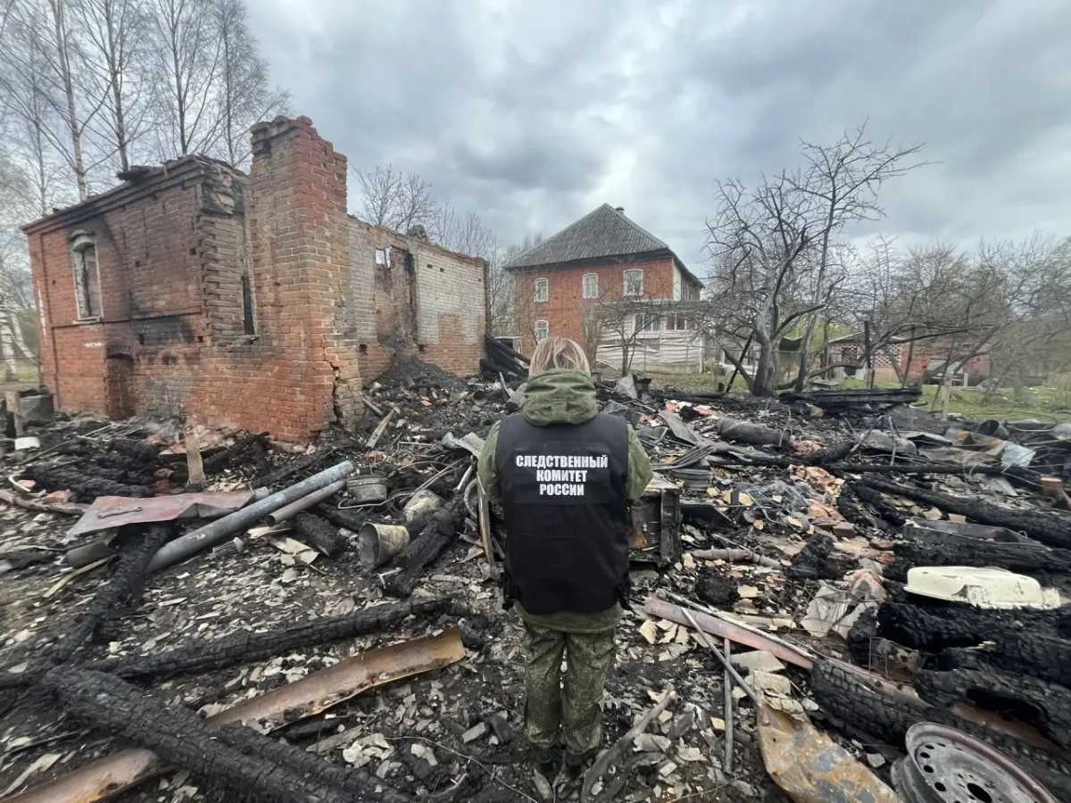 Когда возгорание потушили, на месте происшествия обнаружили погибшую 86-летнюю женщину.