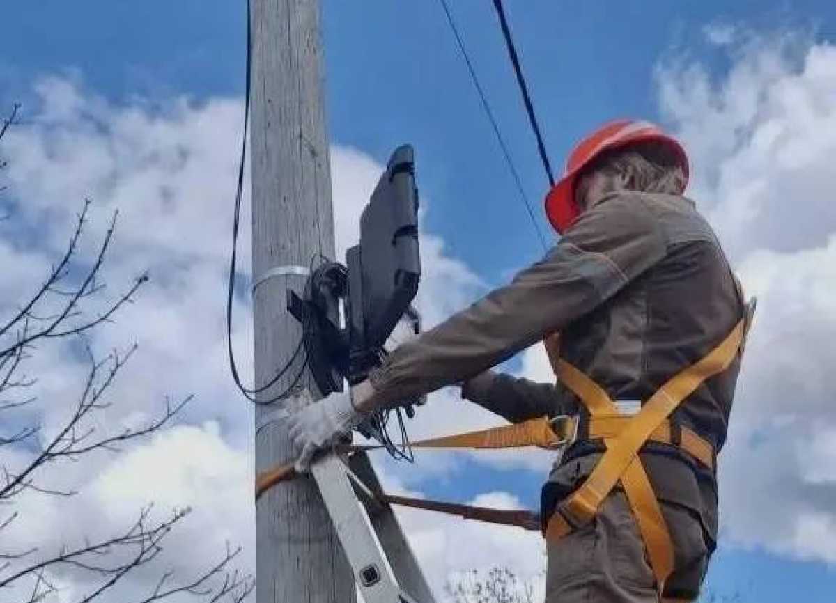 До конца июня специалисты завершат монтаж оптоволоконных линий в обеих деревнях.