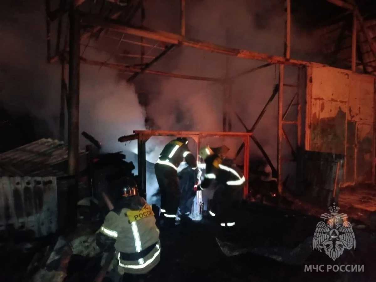 Причины пожаров устанавливают органы дознания.