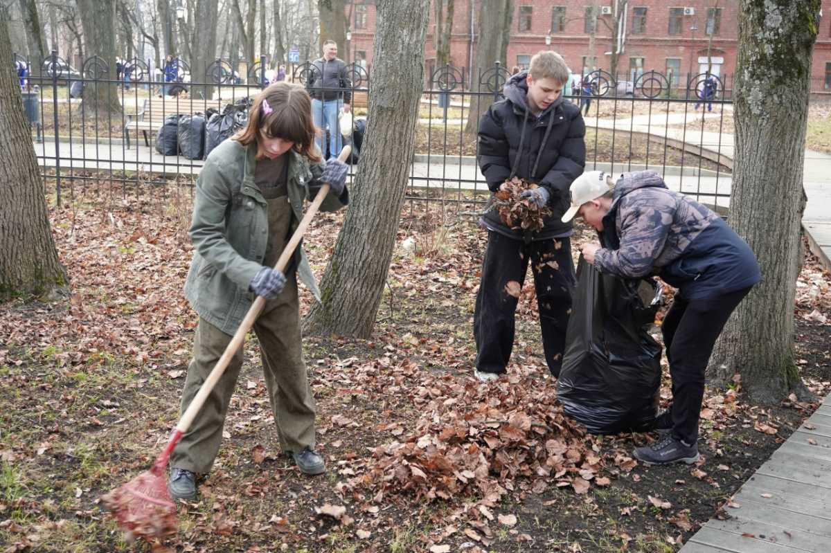 Новгородцы займутся уборкой дворов и общественных зон.