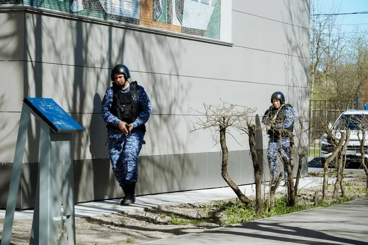 Анализ результатов учений поможет обнаружить слабые места в планах безопасности и внести необходимые коррективы.