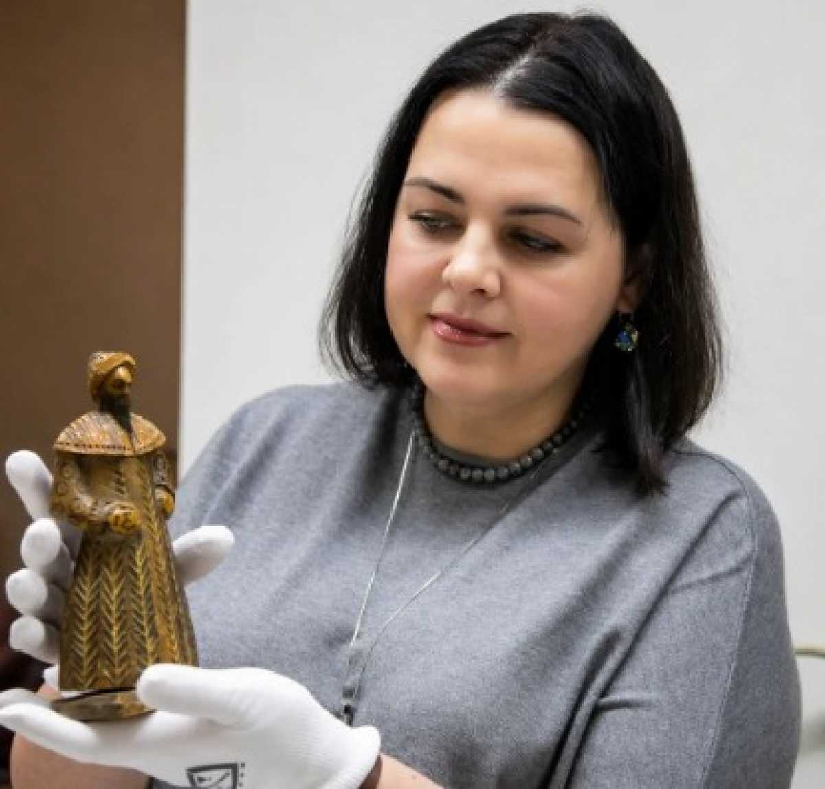 Иван Грозный происходит из собрания сотрудника Кунсткамеры, этнографа Галины Шаповаловой.