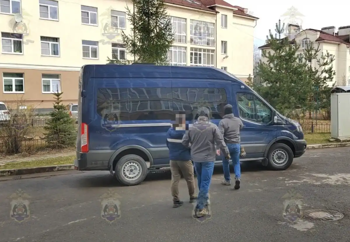 По решению суда подозреваемого заключили под стражу.