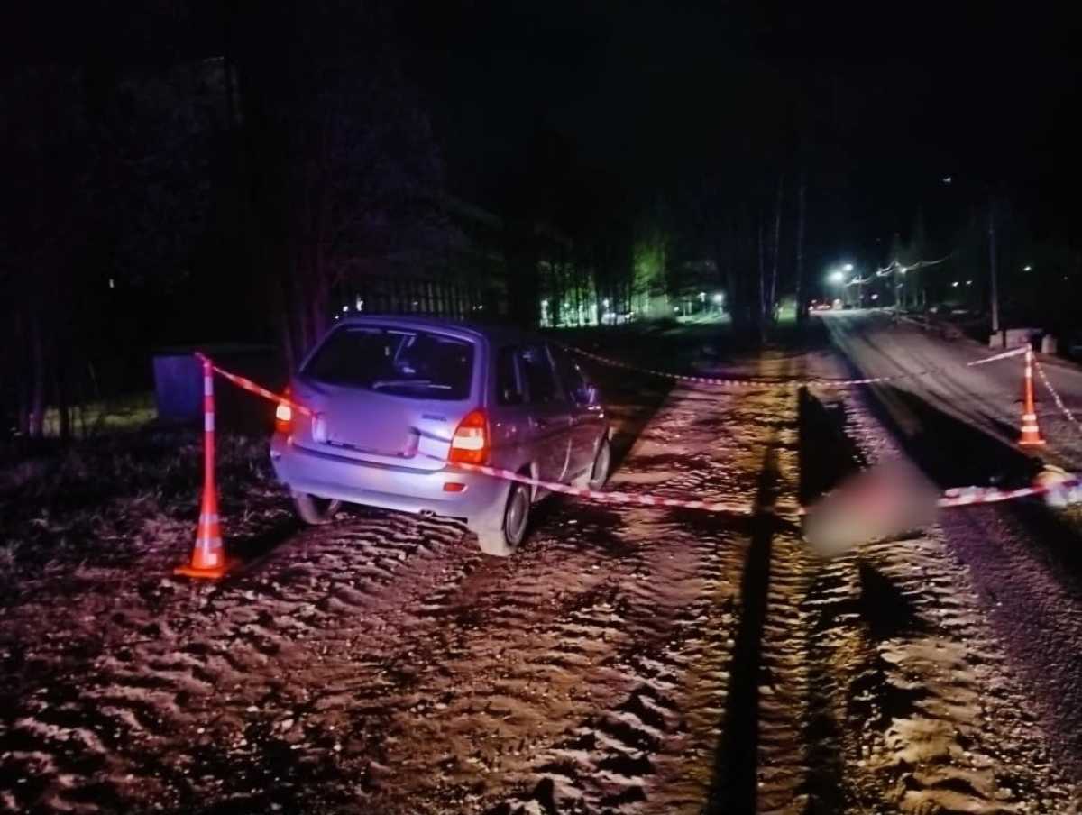 На месте происшествия работают сотрудники Госавтоинспекции и следственно-оперативная группа.