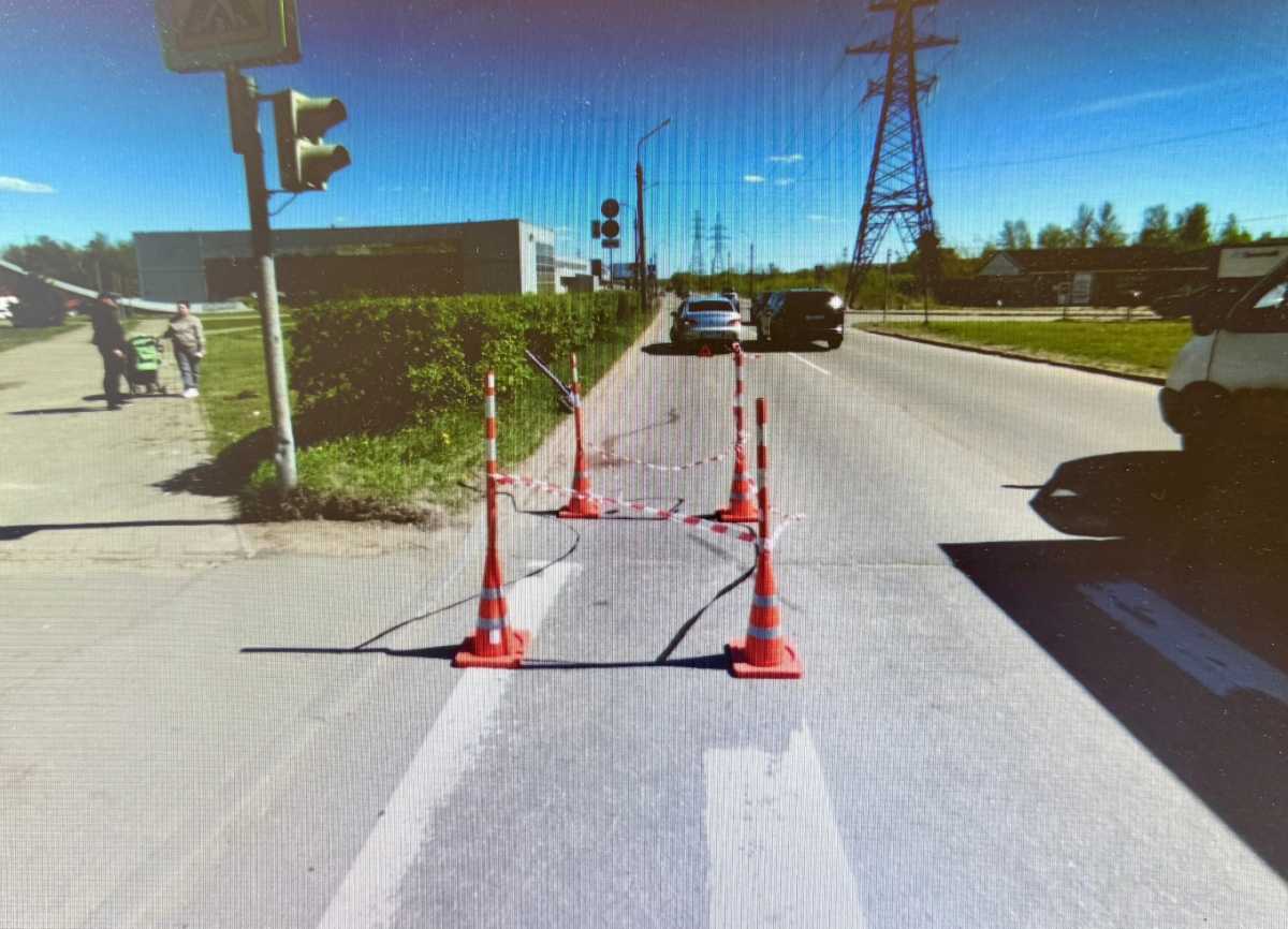 Водителя самоката доставили в областную детскую клиническую больницу.