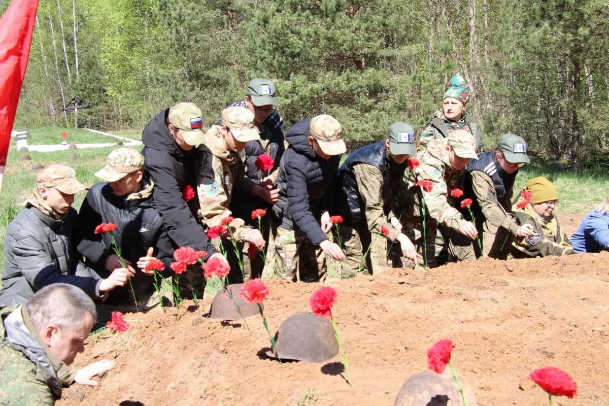 Среди бойцов, которых захоронили 6 мая на мемориале «Ясная Поляна», есть те, чьи имена удалось установить.
