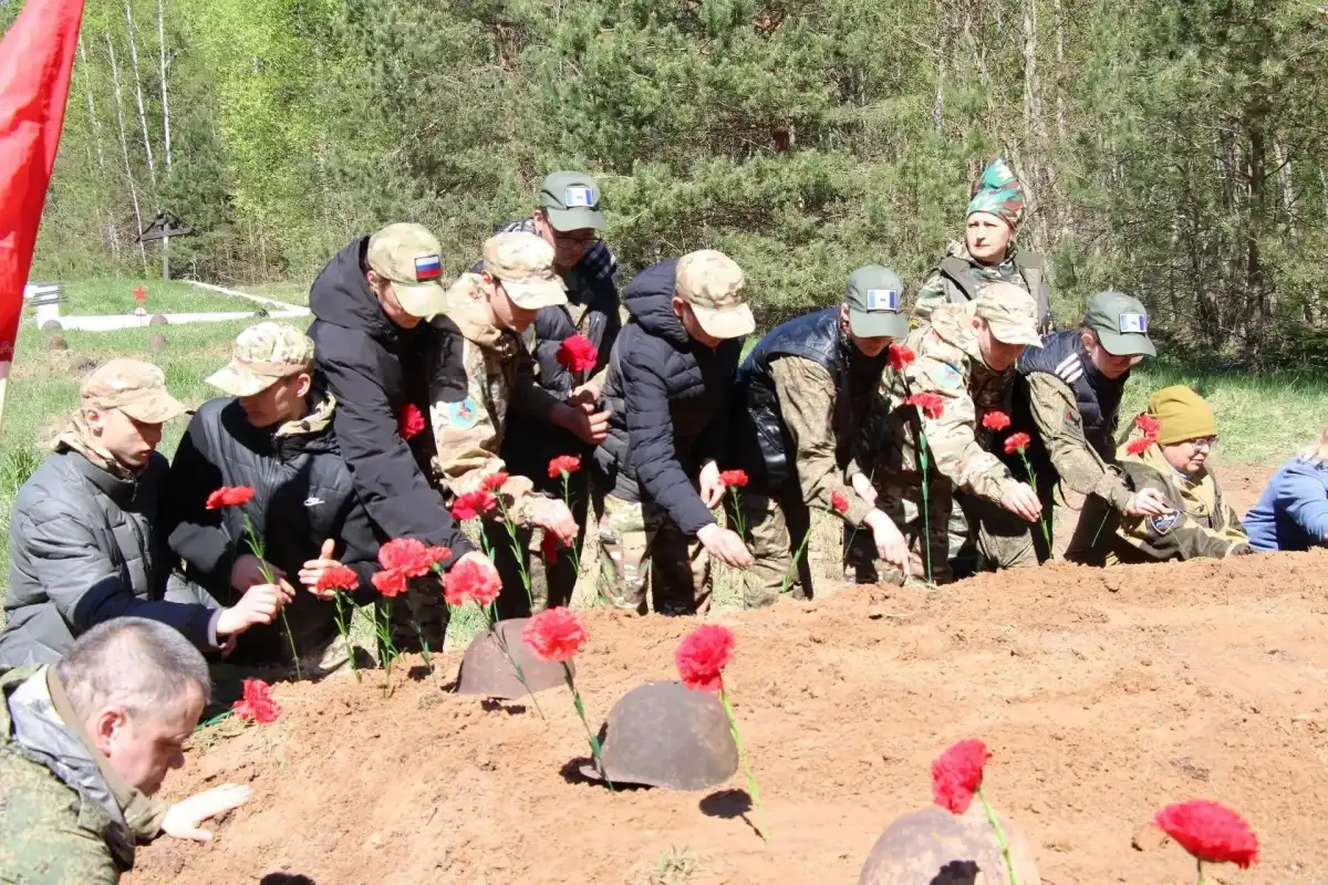 Среди бойцов, которых захоронили 6 мая на мемориале «Ясная Поляна», есть те, чьи имена удалось установить.