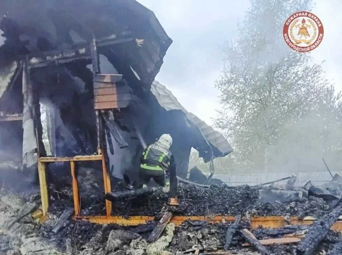 В результате пожара в д. Божонка Новгородского округа есть пострадавшие
