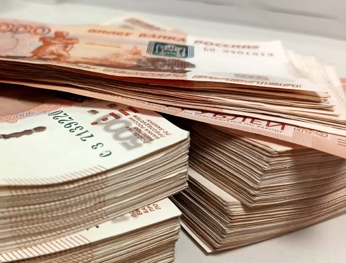 Большинство новгородских инвесторов предпочитают брокерское обслуживание.