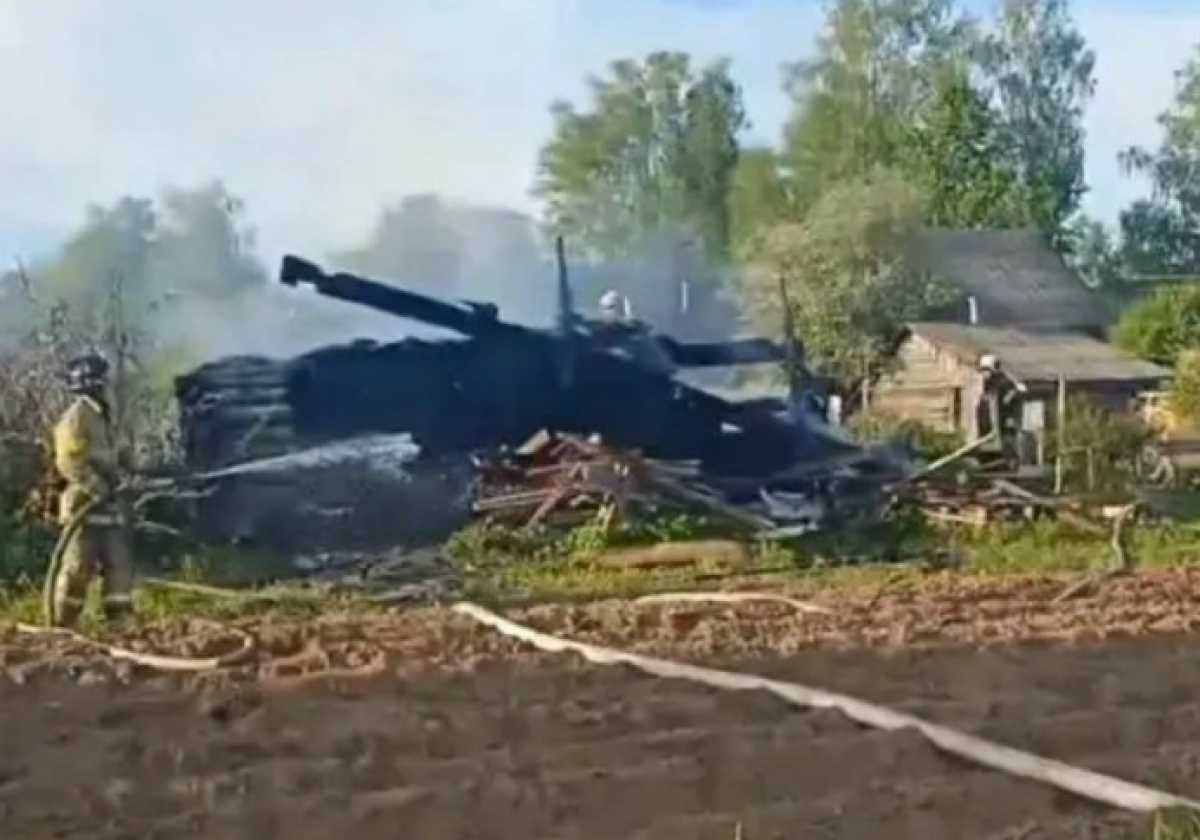 В результате пожара баня в Новоселицах уничтожена полностью.