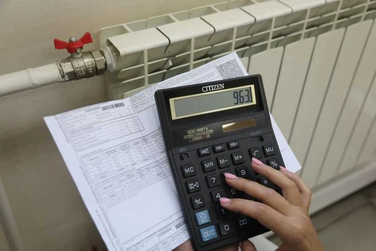 Объём потребления тепловой энергии во многом зависит от погодных условий: чем морознее зима, тем больше ресурсов требуется для поддержания тепла в доме.