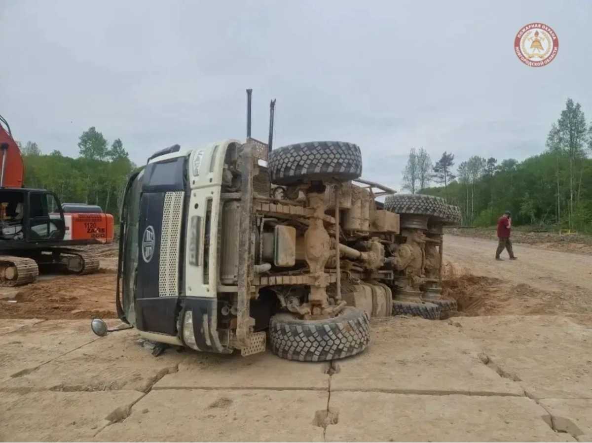 Водитель бригадой скорой медицинской помощи доставлен в Новгородскую областную больницу.