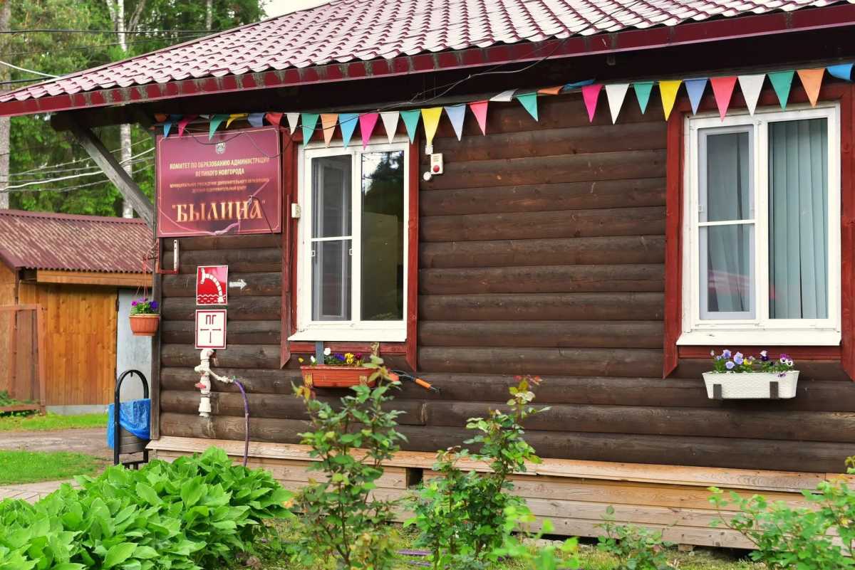 К новому сезону в лагере установили ограждение, оборудовали дополнительные уличные раковины. К новому сезону в лагере установили ограждение, оборудовали дополнительные уличные раковины.