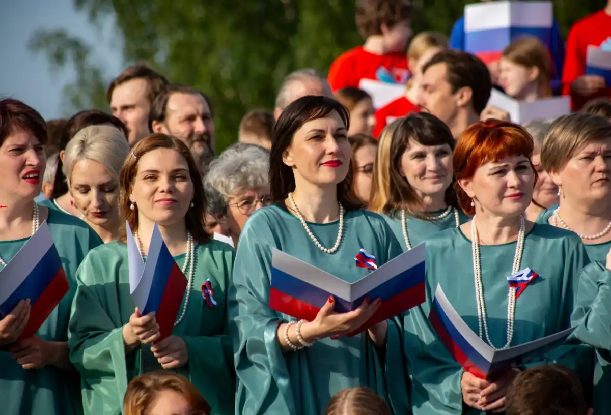 К исполнению гимна может присоединиться каждый желающий.