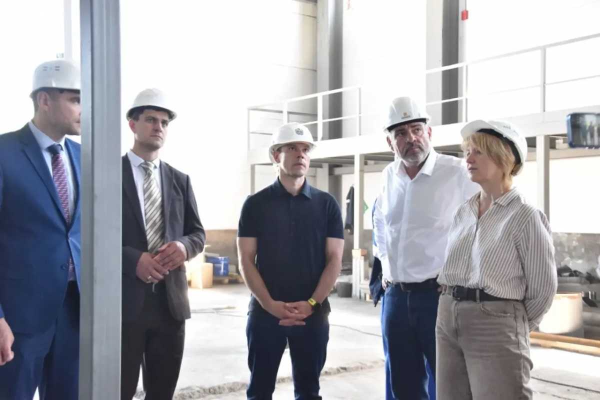 Делегация побывала на площадке, где идёт строительство газовой блочно-модульной котельной №25.